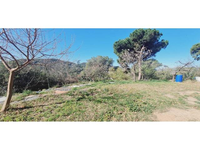 Terreno actualmente no edificable en venta en Sant Fost de Campsentelles photo 0