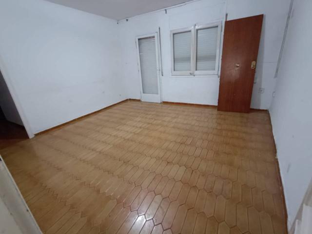 Piso de 4 habitaciones en Estació de França photo 0