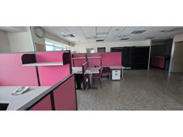 Oficina en alquiler con tres plazas de parking en Granollers photo 0