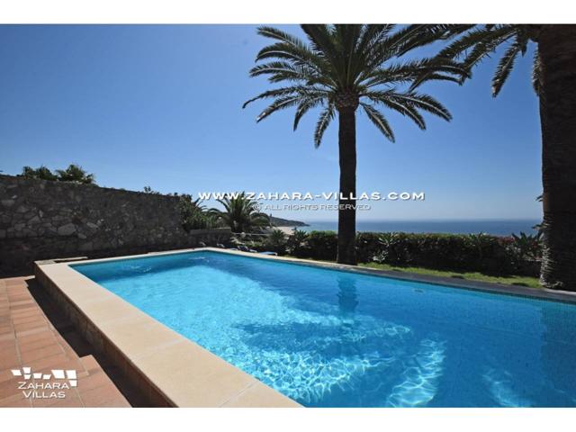 Maravilloso chalet rústico recientemente reformado con vistas a la costa de Atlanterra photo 0