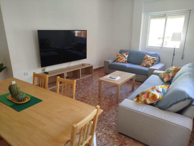Estupendo piso de alquiler para estudiantes !!!! photo 0