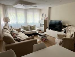 Vivienda exclusiva reformada en Avenida de los Pinos, con garaje y trastero incluidos photo 0