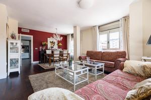 Exclusivo piso de 4 dormitorios en zona Avda. Juan Carlos I. photo 0