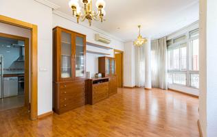 APARTAMENTO CENTRICO CON ENCANTO. photo 0