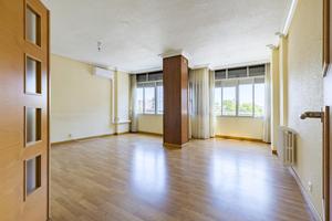 Magnífica vivienda con 2 plazas de garaje en Plaza Juan XXIII photo 0