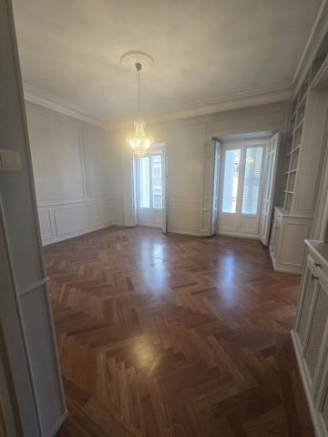 Piso En alquiler en Calle Del Marqués Del Duero, Barrio De Salamanca, Madrid photo 0