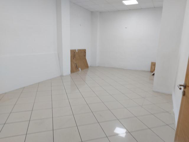 Urbis te ofrece un local comercial en la zona de San Cristóbal. photo 0