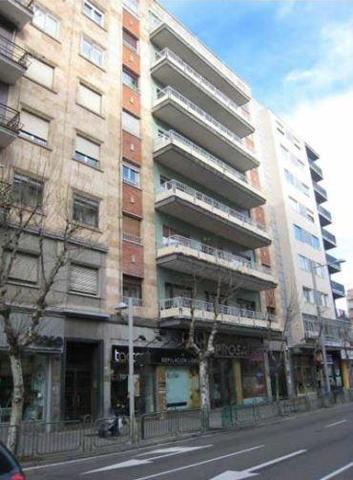 Urbis te ofrece una Oportunidad para inversores, local AV MIrat, Salamanca. photo 0
