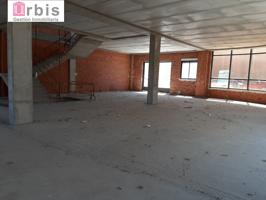 Urbis ofrece amplio local en venta-alquiler en Salamanca photo 0