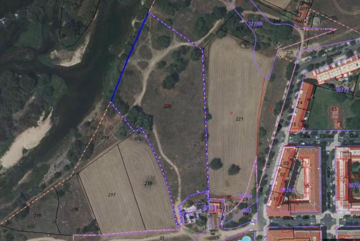 Urbis te ofrece una estupenda parcela en venta en zona Tejares, Salamanca. photo 0