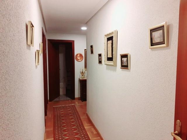 Urbis te ofrece un piso en venta en zona El Rollo-Parque Picasso, Salamanca. photo 0