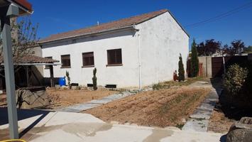 Urbis te ofrece una estupenda nave en Carbajosa de la Armuña, Salamanca. photo 0