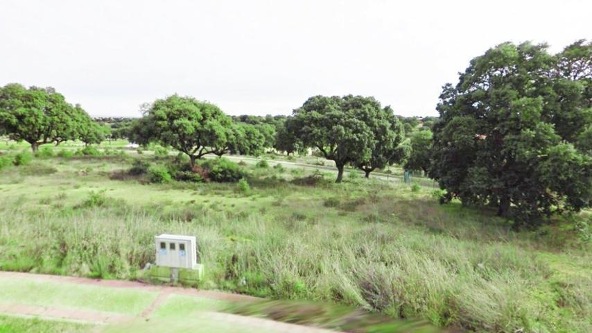 Urbis te ofrece una parcela en venta en Urbanización Oasis Golf, Carrascal de Barregas, Salamanca. photo 0