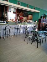 Urbis te ofrece un bar en alquiler en el Zurguen photo 0