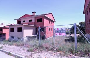 Urbis te ofrece unos chalets en construcción en venta en Buenavista, Salamanca. photo 0