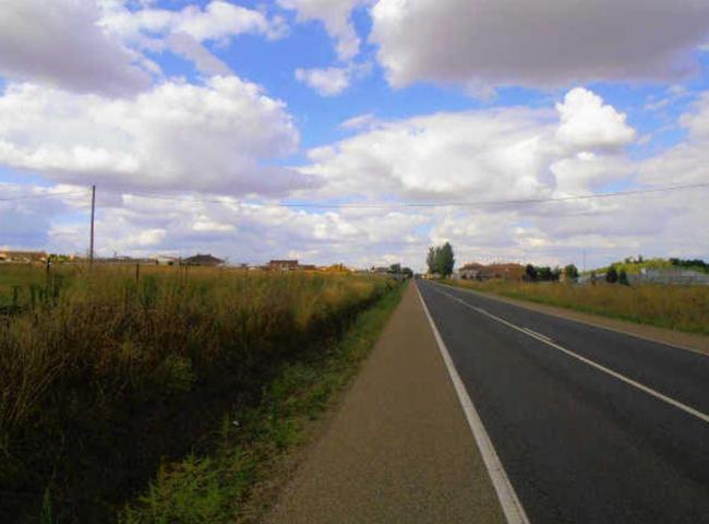 Urbis te ofrece una parcela en venta en Aldeatejada, Salamanca. photo 0