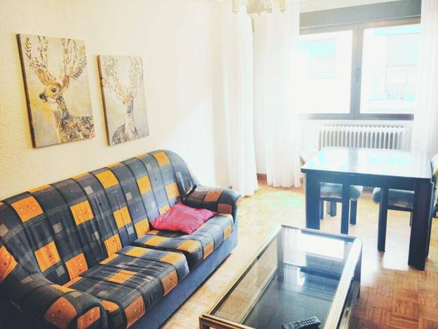 Urbis te ofrece un piso en alquiler en zona Salesas, Salamanca. photo 0