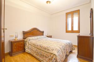 Urbis te ofrece un piso en venta en la Gran Vía, Salamanca. photo 0