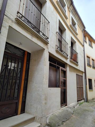 Urbis te ofrece un local en venta en Ciudad Rodrigo, Salamanca. photo 0