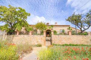 Urbis te ofrece una casa con terreno en venta en Doñinos de Salamanca, Salamanca. photo 0