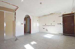 Urbis te ofrece un piso en venta en zona El Carmen, Salamanca. photo 0
