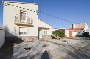 Urbis te ofrece un chalet adosado con patio en Calvarrasa de Abajo, Salamanca. photo 0