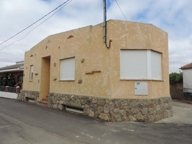 Urbis te ofrece una fábrica en venta en Santiz, Salamanca. photo 0