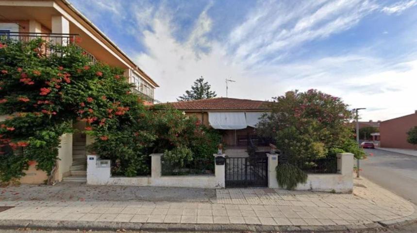 Urbis te ofrece un chalet adosado en venta en Doñinos de Salamanca, Salamanca. photo 0