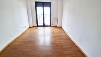 Urbis te ofrece un piso en venta en zona Puente Ladrillo-Toreses, Salamanca. photo 0