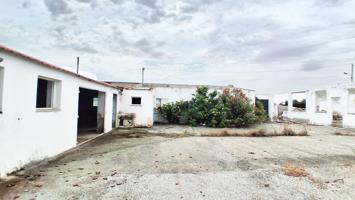 Urbis te ofrece un solar en venta en Cantalapiedra, Salamanca. photo 0