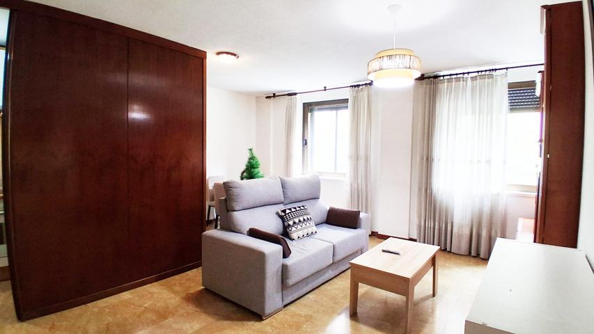 Urbis te ofrece un apartamento en alquiler en zona Centro, Salamanca. photo 0