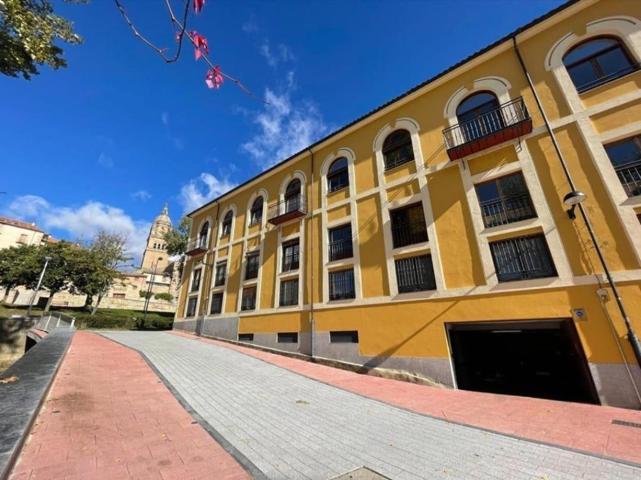 Urbis te ofrece un apartamento en alquiler en zona Universidad-Tenerías, Salamanca. photo 0