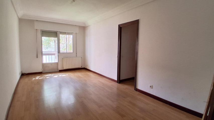 Urbis te ofrece un piso en venta en zona El Tormes, Salamanca. photo 0