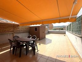 FANTÁSTICO PISO CON TERRAZA Y PLAZA DE PÁRKING! photo 0