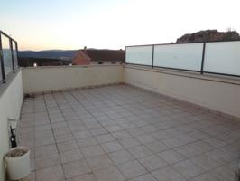 PISO CON GRAN TERRAZA, PKG Y TRASTERO! photo 0