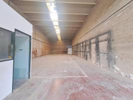 NAVE INDUSTRIAL AL P.I. LES COMES photo 0