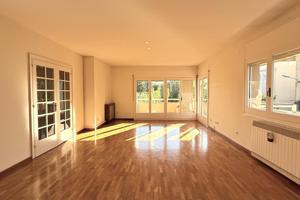 Amplio piso en Igualada – espacio, luz y tranquilidad photo 0