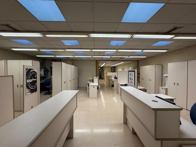 LOCAL IDEAL PARA OFICINAS AL CENTRO DE IGUALADA!!! photo 0
