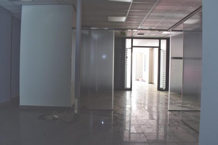 LOCAL COMERCIAL EN GRAVADOR JORDAN - FONTETA SANT LLUIS photo 0