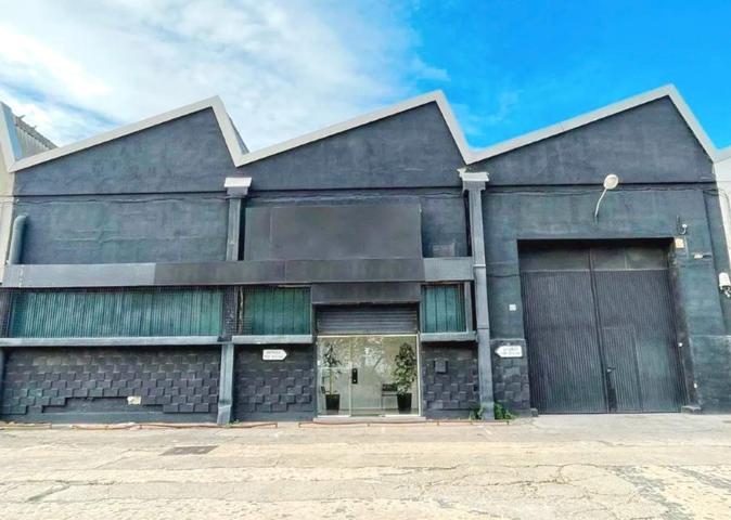 Nave Industrial En venta en Av Espioca, Silla photo 0