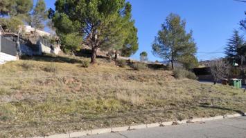 TERRENO ESQUINERO DE 1307m2 EN LA URBANIZACIÓN DE COMABELLA, SANT LLORENÇ SAVALL photo 0