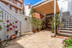 Espectacular Casa Esquinera en planta, en una de las Mejores Zonas de Gràcia, Sabadell photo 0