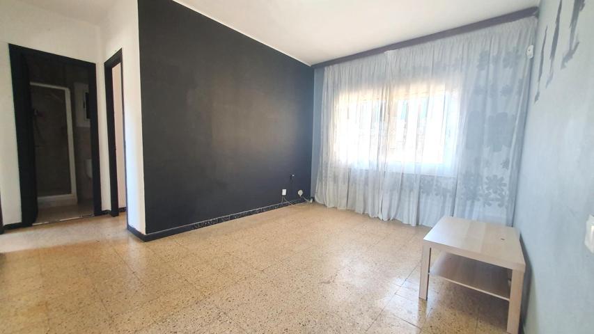 PISO DE 4 HABITACIONES EN LA CREU DE BARBERÀ photo 0