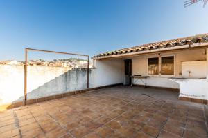 CASA AMB GARATGE I TERRASSA AL CENTRE DE SANT LLORENÇ SAVALL photo 0