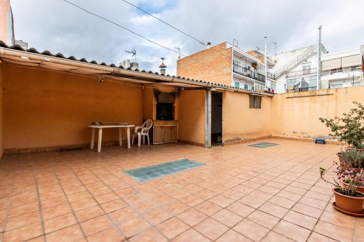 Casa en Can Rull con múltiples opciones: ¡Ideal para inversión o dos familias! photo 0