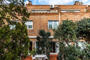 Exclusiva Casa Adosada en el Corazón de Creu Alta: ¡Tu Oasis Urbano te Espera!' photo 0