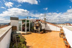 Ático dúplex con terraza de ensueño en Creu de Barberà photo 0