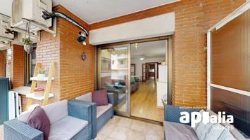 Piso exclusivo en el corazón de Barberà del Vallès – Reformado y listo para entrar a vivir photo 0