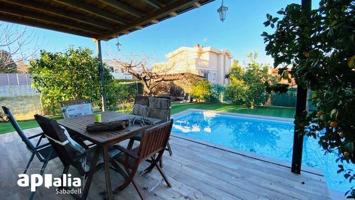 Exclusivo chalet a cuatro vientos en Castellarnau, Sabadell – lujo, espacio photo 0