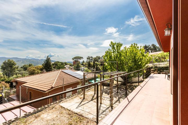 Casa de Planta Baja de 4 Vientos en la Urbanización de Comabella, Sant Llorenç Savall photo 0
